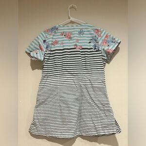 Uniform Advantage Small Scrub Top